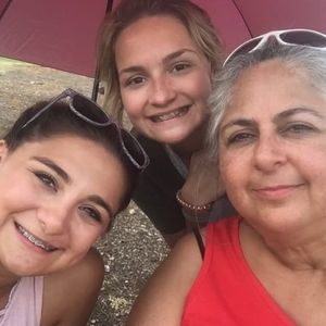 Meet your Posher, Monica